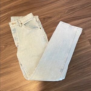 Vintage Light Wash Wrangler Jeans